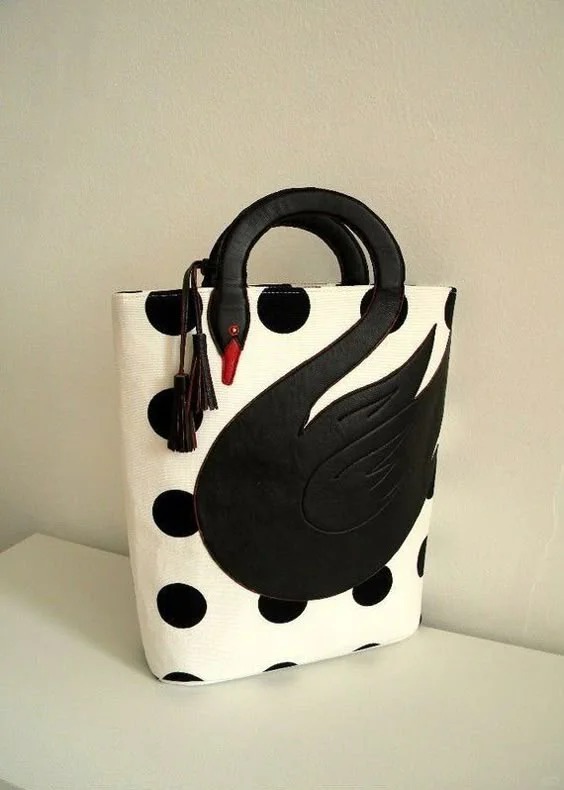Elegant Women’s Handbag with Swan-shaped Handle and Polka Dot Print