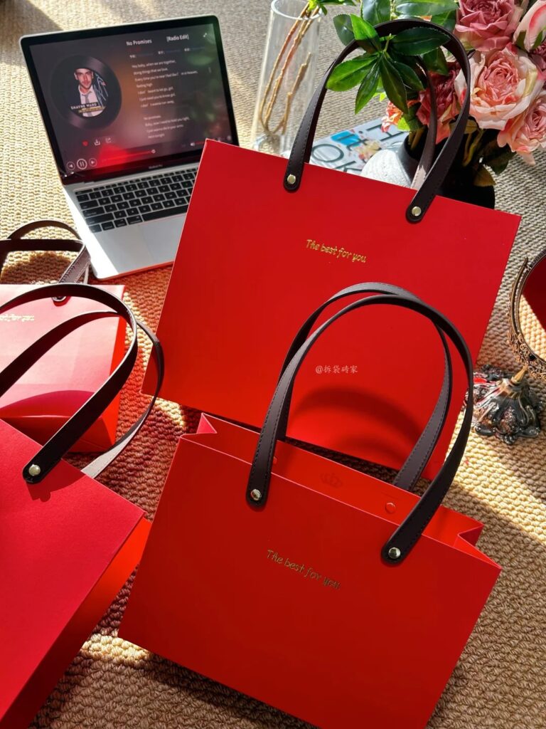 Custom Christmas gift bags wholesale